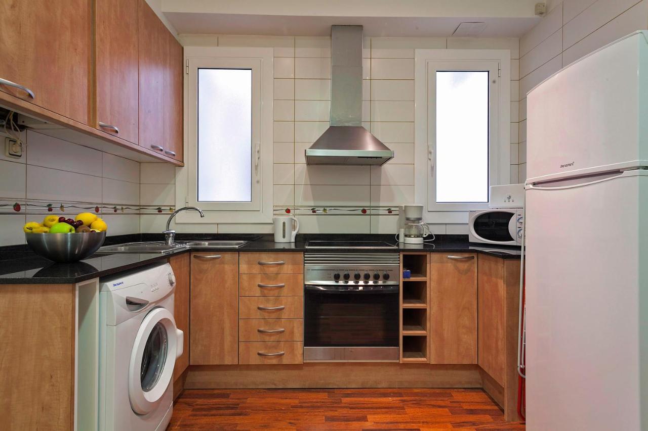 Barcelona Comtal Apartments Bagian luar foto