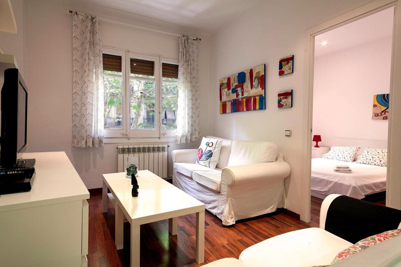 Barcelona Comtal Apartments Bagian luar foto