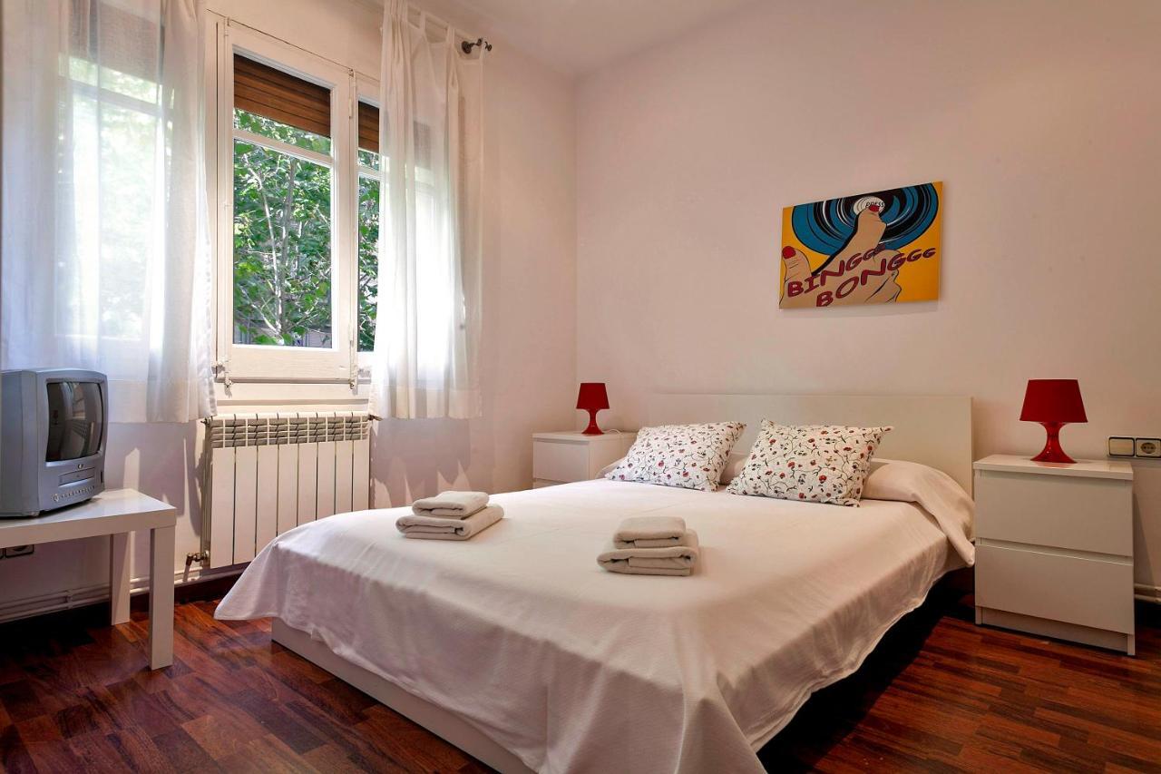 Barcelona Comtal Apartments Bagian luar foto