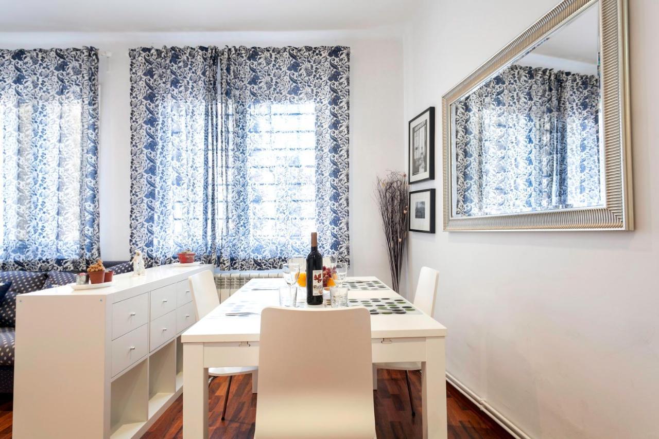 Barcelona Comtal Apartments Bagian luar foto