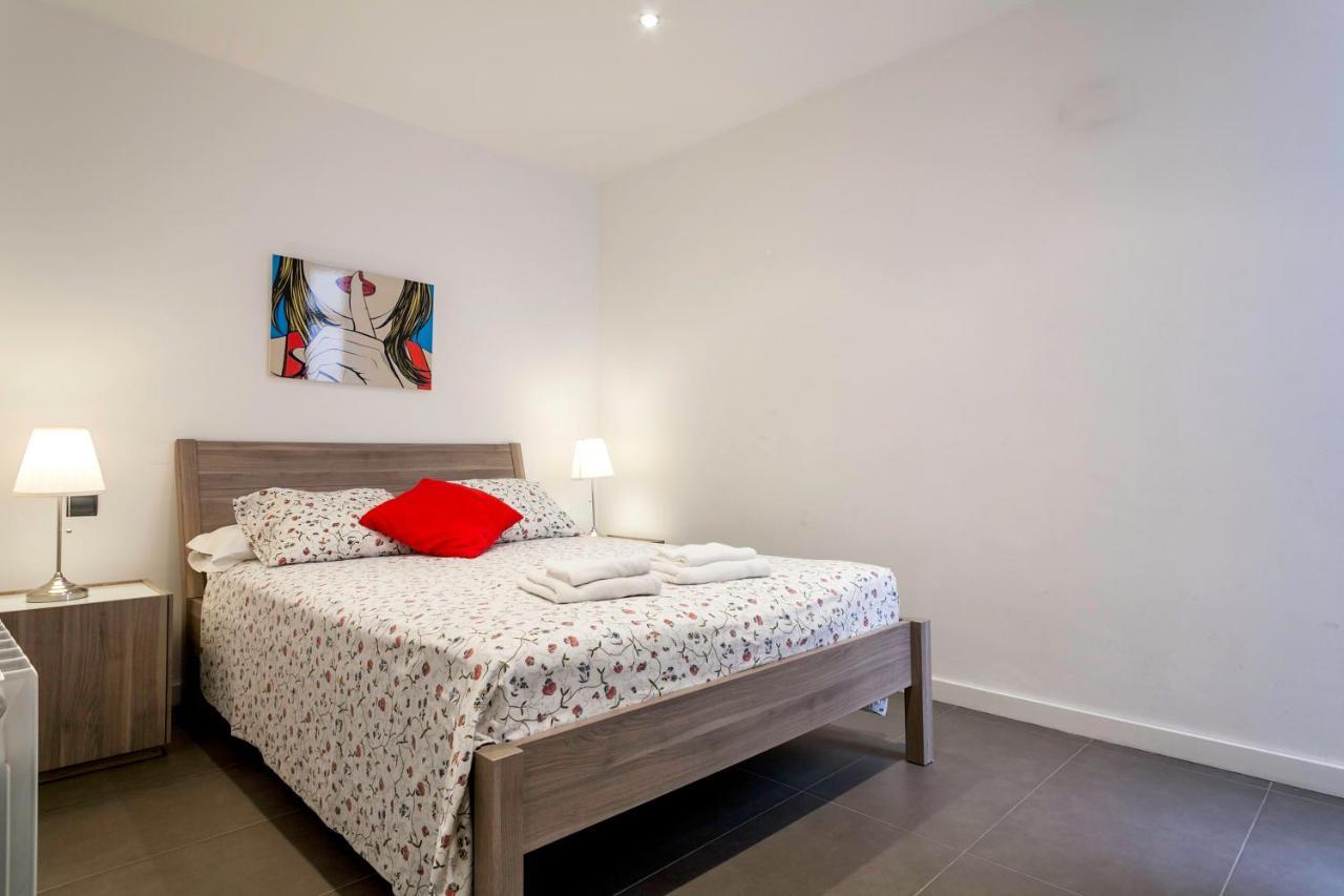 Barcelona Comtal Apartments Bagian luar foto