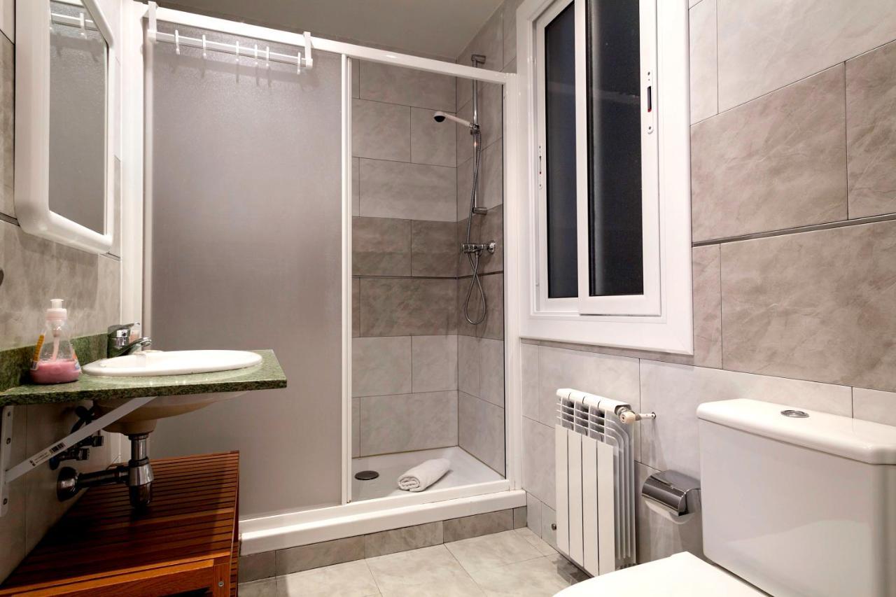Barcelona Comtal Apartments Bagian luar foto