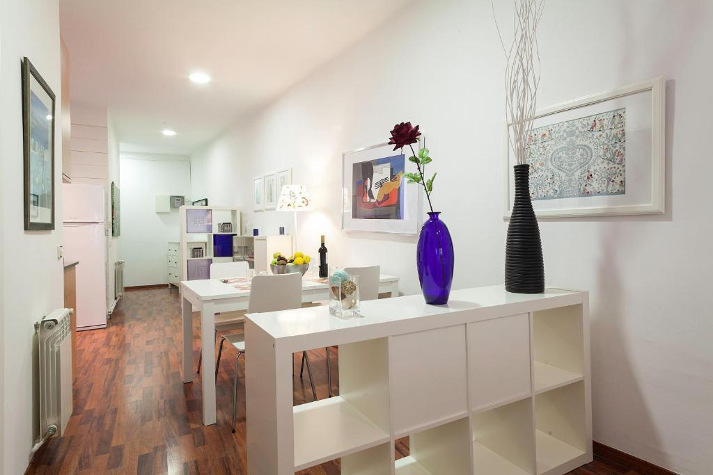 Barcelona Comtal Apartments Bagian luar foto